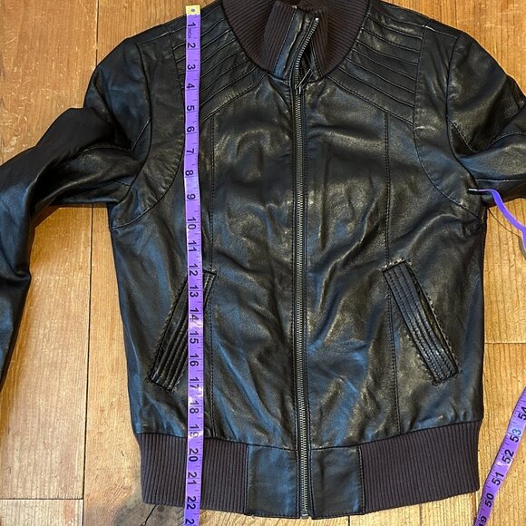 Danier Brown Leather Bomber Jacket XS, genuine leather, excellent condition - Picture 12 of 12